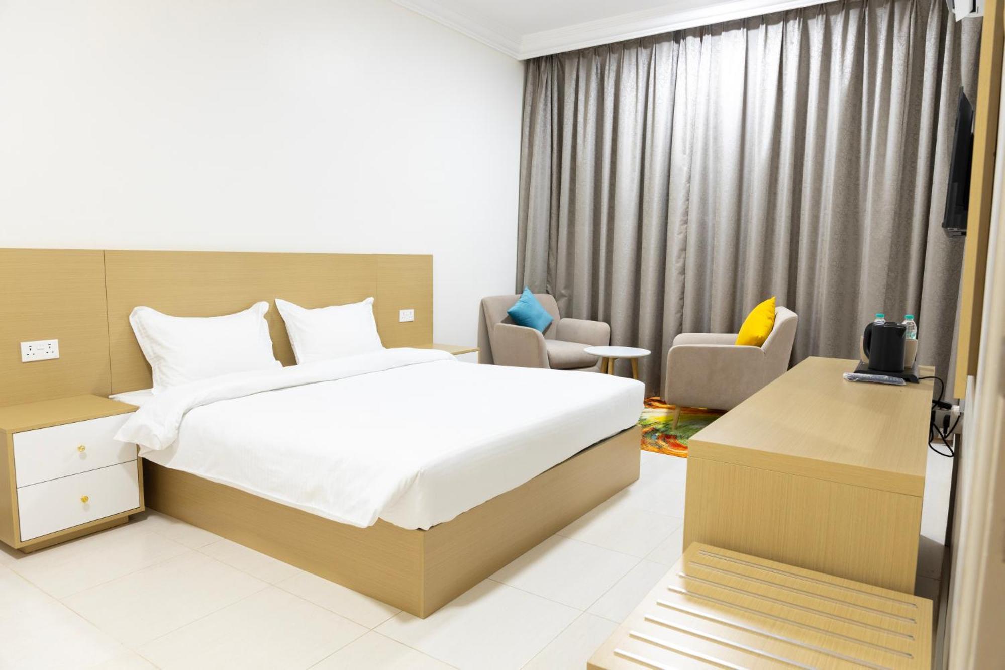 Riviera Suites , Hotel Apartement Sur Bagian luar foto