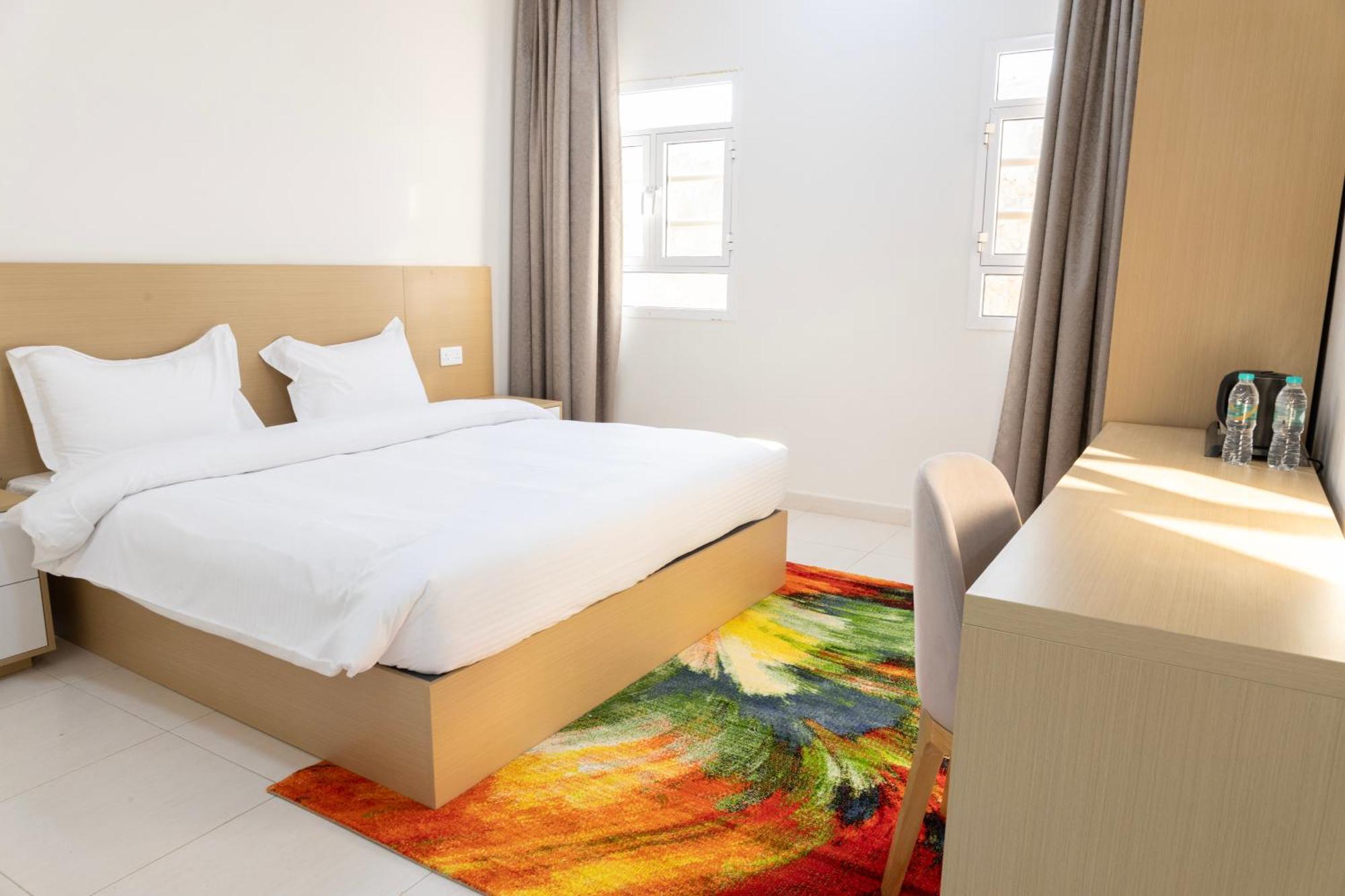 Riviera Suites , Hotel Apartement Sur Bagian luar foto
